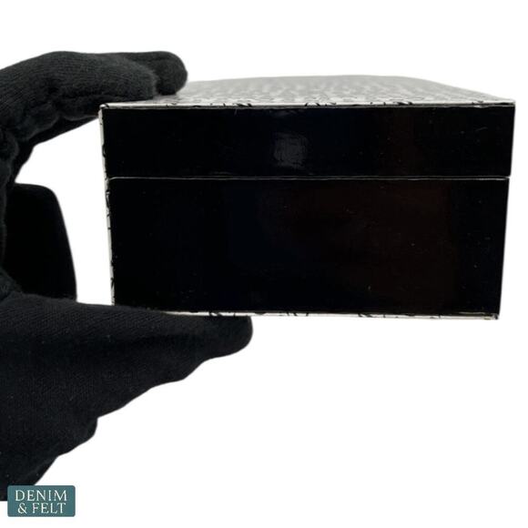 XOXO Women’s Silver-Tone Analog Watch Set w/ 7 Silicone Bands XO9043 NEW/NIB!! - Picture 10 of 14